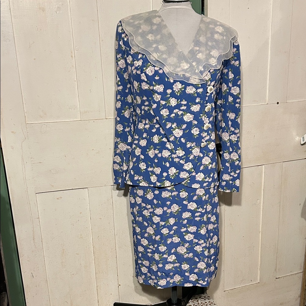 Vintage Classics by Leslie Fay Skirt & Blouse Set Sz 14P Floral Print Asymetric